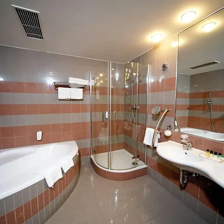 Hotell Orea Cristal